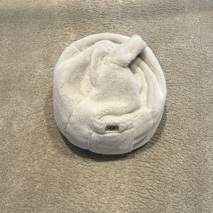 UGG Cream iPod poof holder